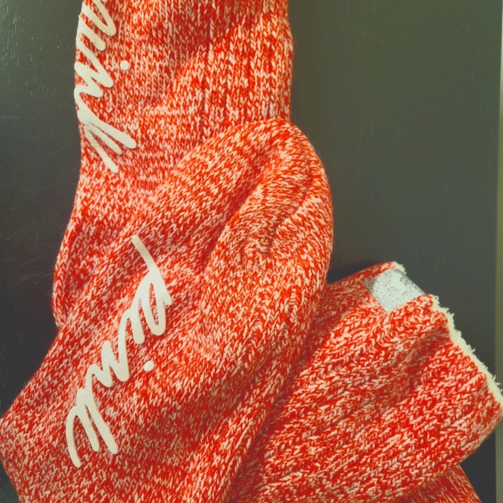 Brand:PINk; Size:Regular; Color:Red and white